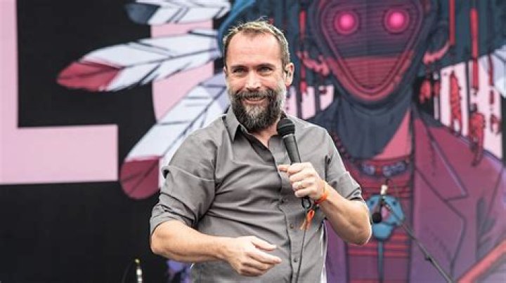 Neil Fallon Biography, Age, Height, Wife, Net Worth, Family