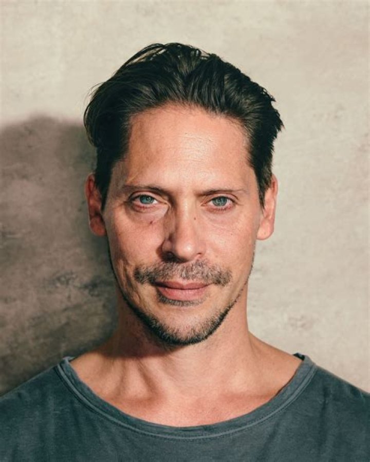 Neil Newbon Biography, Age, Height, Wife, Net Worth, Family