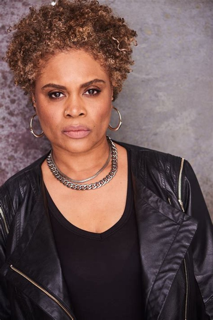 Netfa Perry Biography, Age, Height, Husband, Net Worth, Family