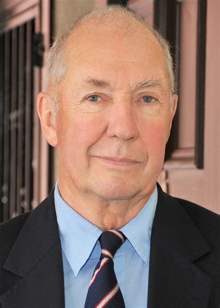 Nick Ullett Biography, Age, Height, Wife, Net Worth, Family