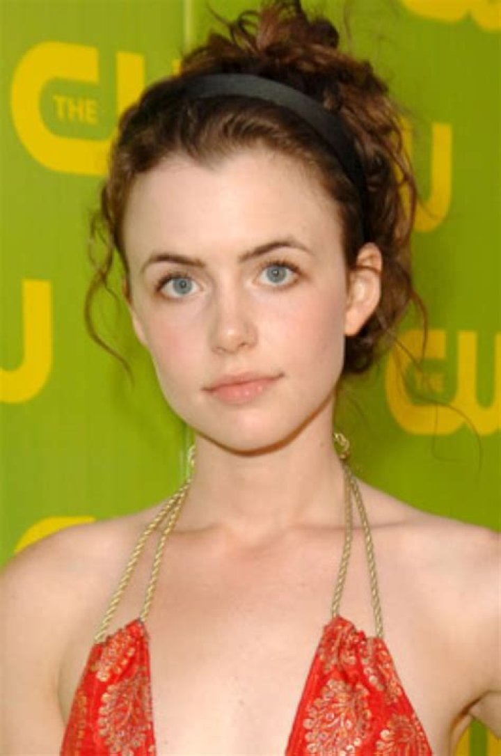 Nicole Linkletter Biography, Age, Height, Husband, Net Worth, Family