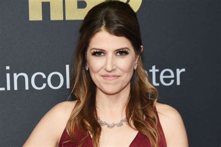 Nicole Parker Biography, Age, Height, Husband, Net Worth, Family