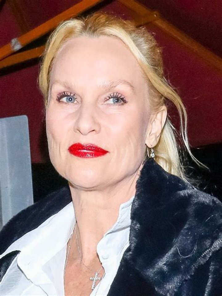 Nicollette Sheridan Biography, Age, Height, Husband, Net Worth, Family