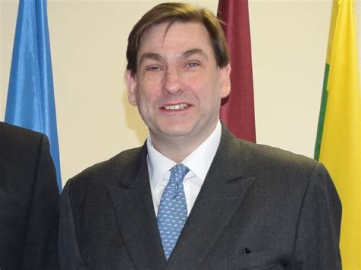 Nigel Oakes Biography, Age, Height, Wife, Net Worth, Family