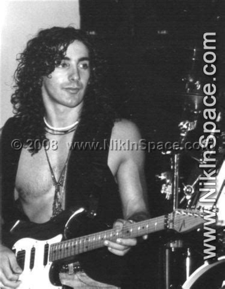 Nik Halik Biography, Age, Height, Wife, Net Worth, Family