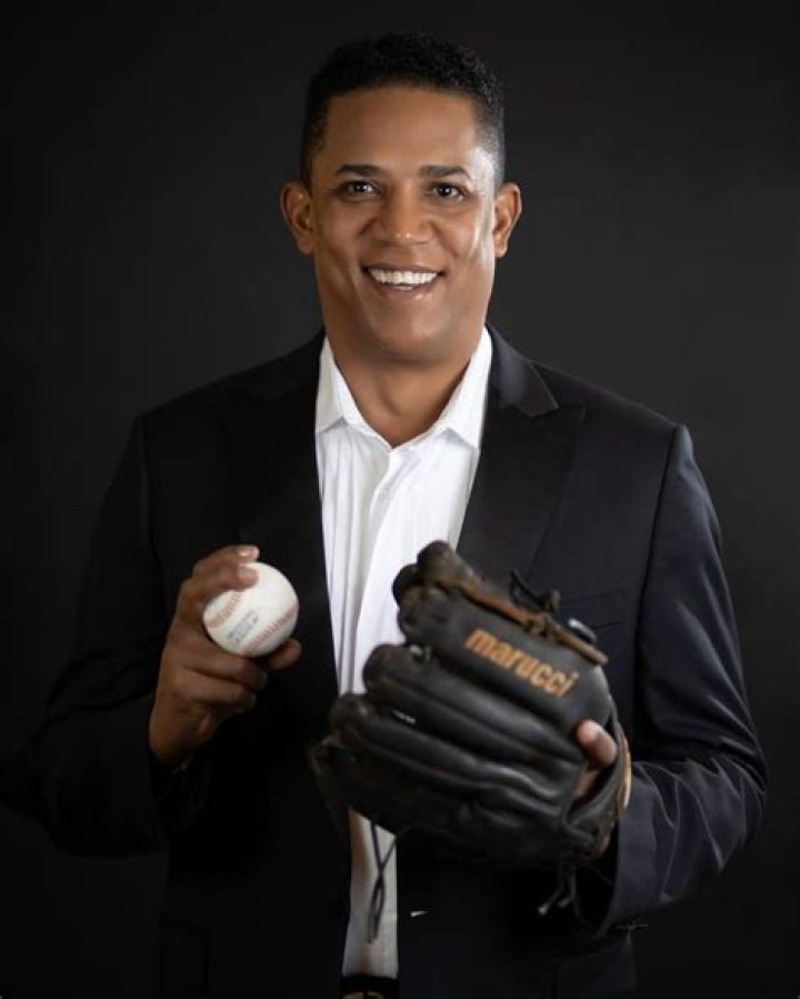 Octavio Dotel biografía, edad, altura, esposo, net worth, familia