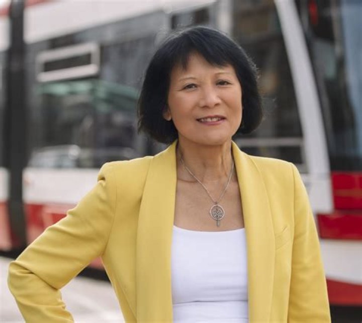 Olivia Chow Biography, Age, Height, Husband, Net Worth, Family