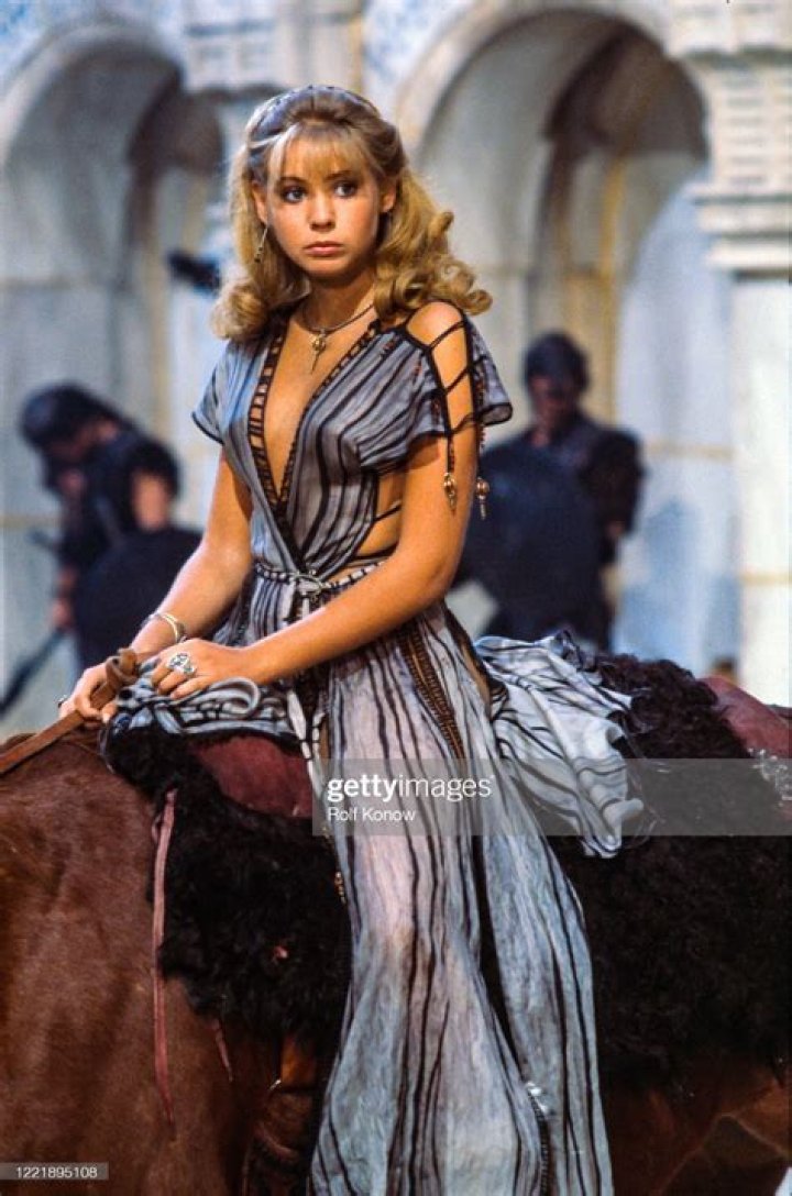 Olivia d'Abo Biography, Age, Height, Husband, Net Worth, Family