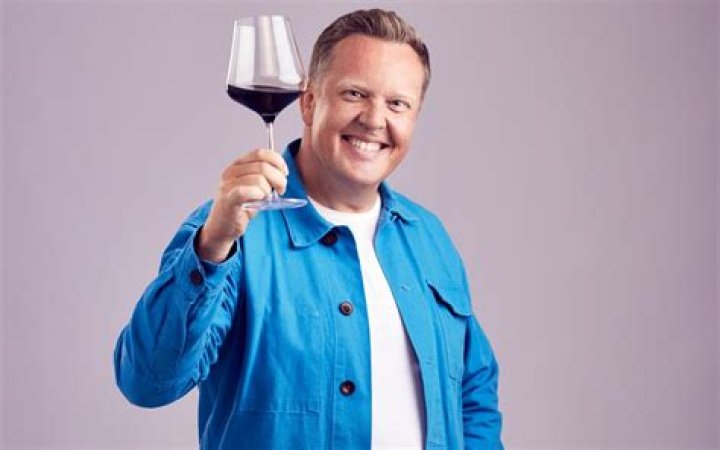 Olly Smith biografía, edad, altura, esposo, net worth, familia