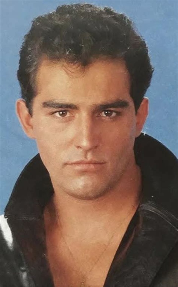 Omar Fierro biografía, edad, altura, esposo, net worth, familia