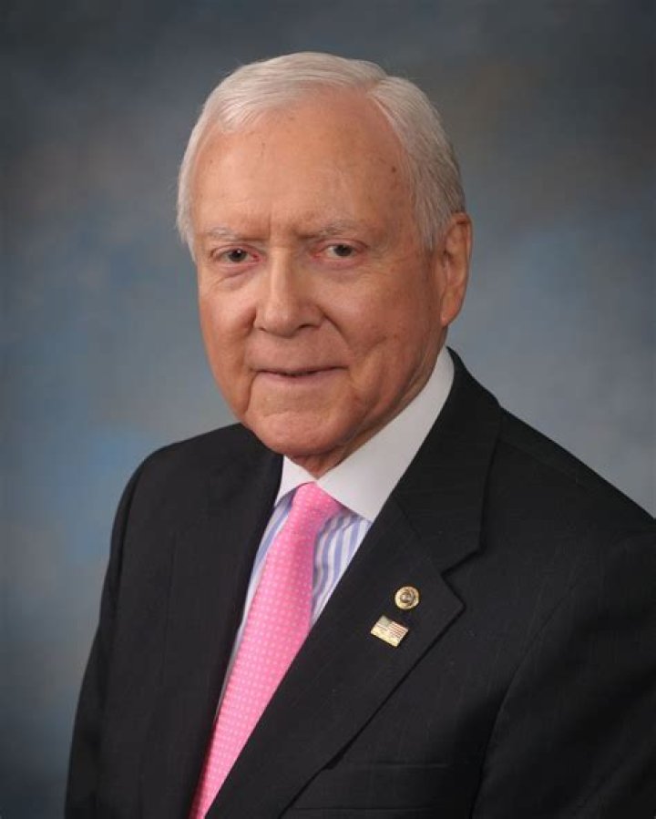 Orrin Hatch Biography, Age, Height, Wife, Net Worth, Family