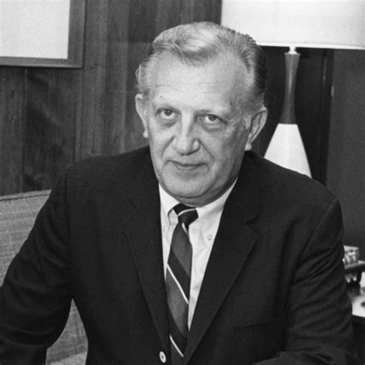 Owen Bradley Biography, Age, Height, Wife, Net Worth, Family