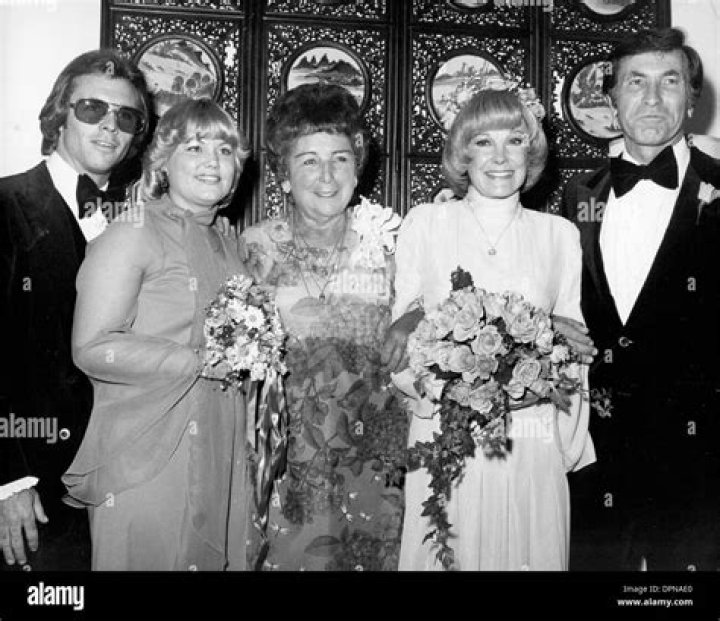 Pamela Powell Biography, Age, Height, Husband, Net Worth, Family