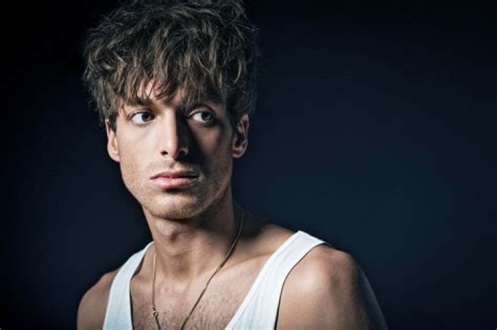 Paolo Nutini Biography, Age, Height, Wife, Net Worth, Family