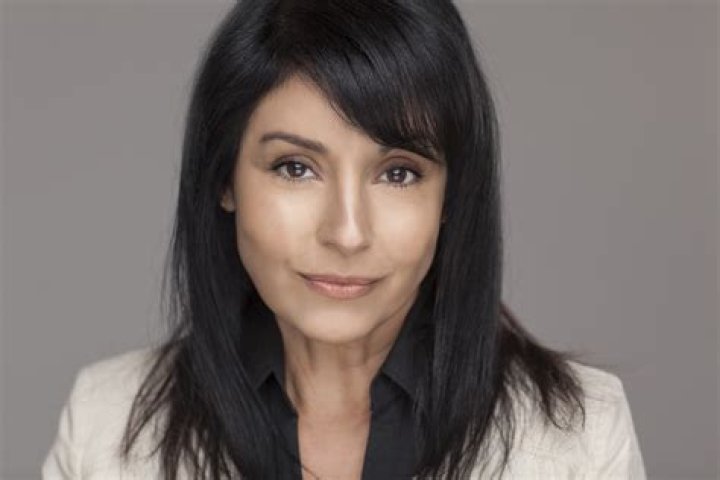 Parisa Johnston Biography, Age, Height, Husband, Net Worth, Family