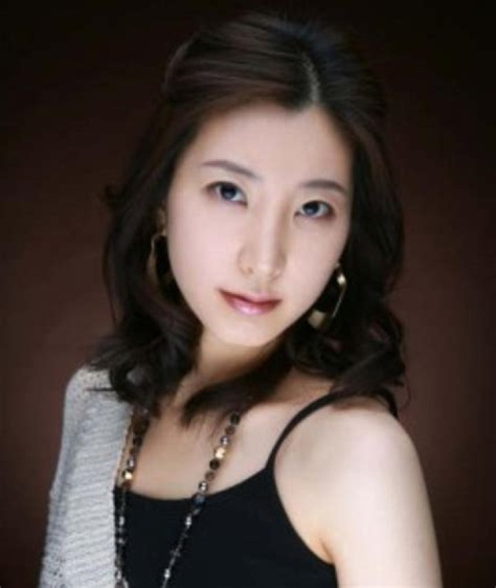 Park In-young Biography, Age, Height, Husband, Net Worth, Family