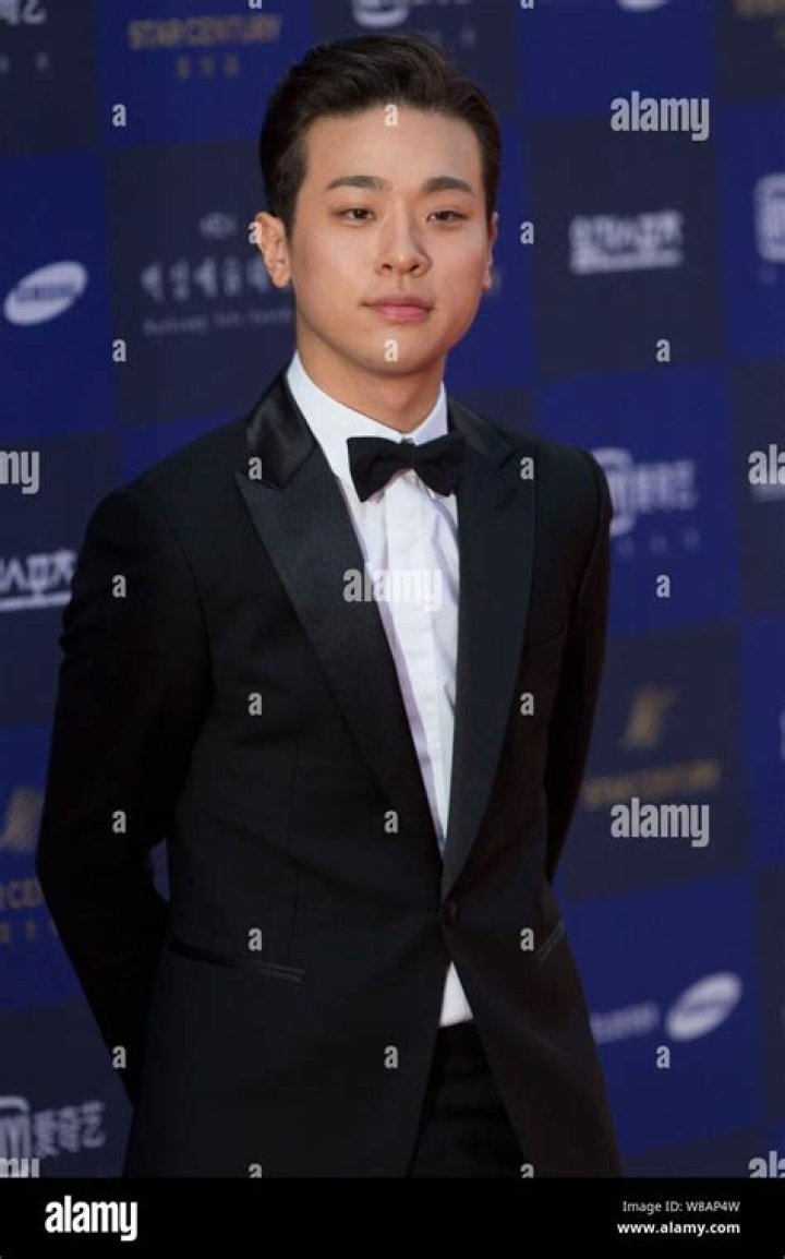 Park Jung-min Biography, Age, Height, Wife, Net Worth, Family