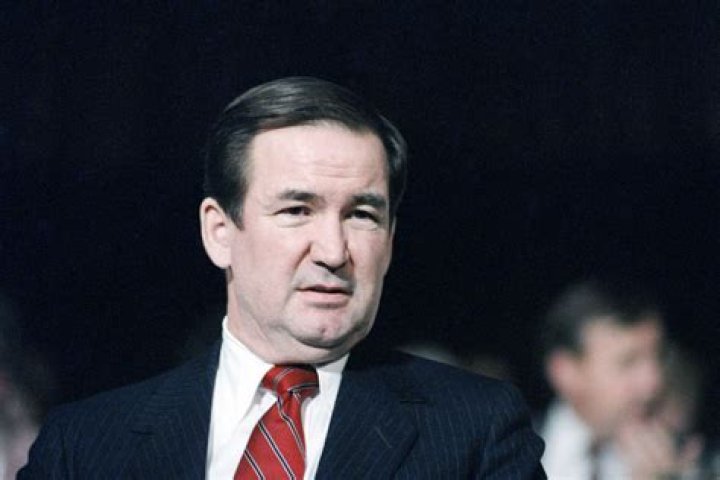 Pat Buchanan Biography, Age, Height, Wife, Net Worth, Family