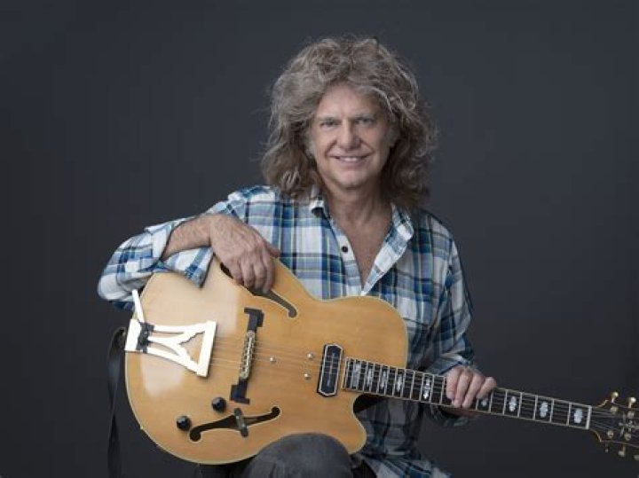 Pat Metheny biografía, edad, altura, esposo, net worth, familia