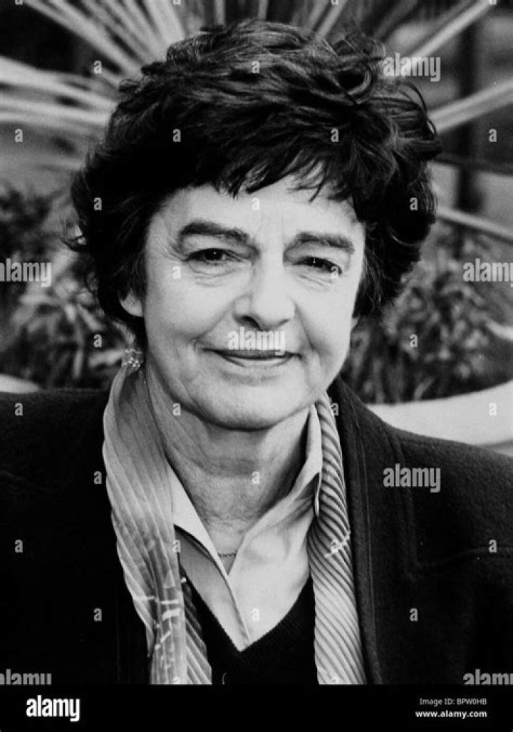 Pauline Letts Biography, Age, Height, Husband, Net Worth, Family