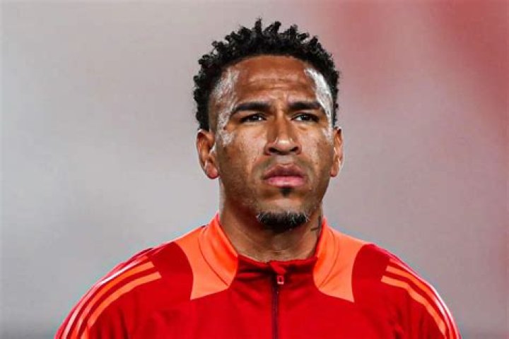 Pedro Gallese Biography, Age, Height, Wife, Net Worth, Family