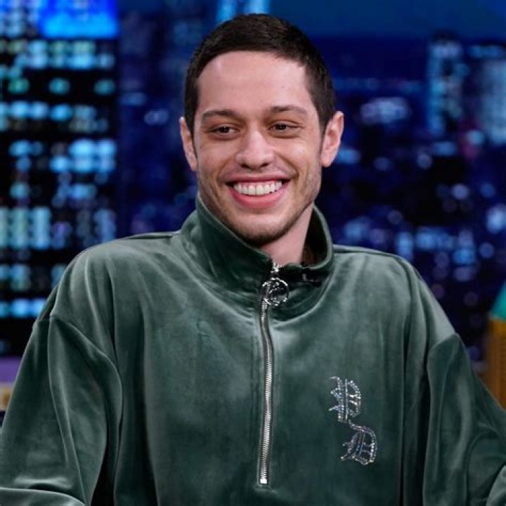 Pete Davidson Biography, Age, Height, Wife, Net Worth, Family
