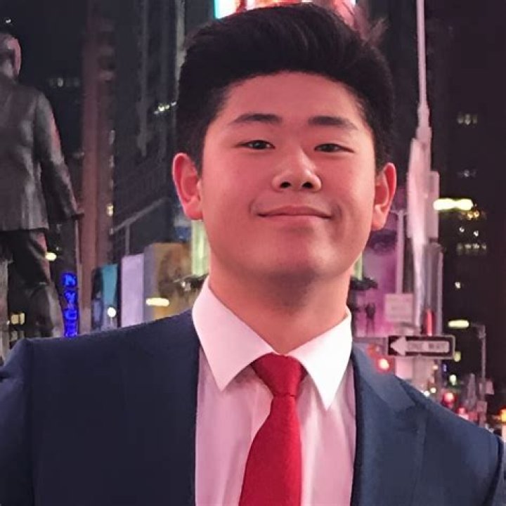 Peter Huang Biography, Age, Height, Wife, Net Worth, Family