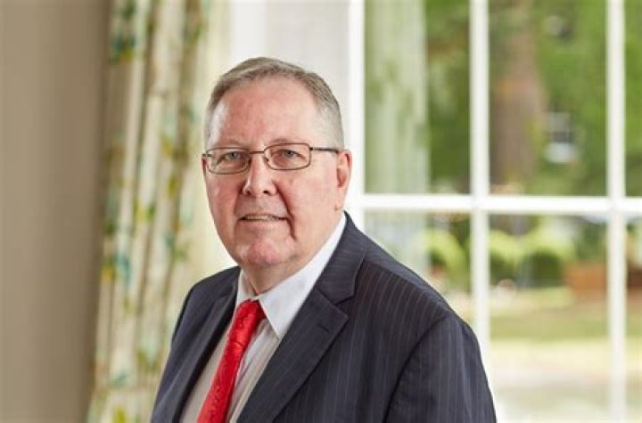 Peter Littlewood Biography, Age, Height, Wife, Net Worth, Family