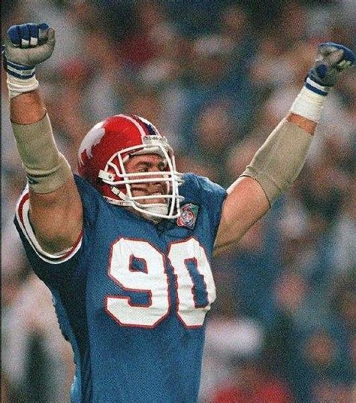 Phil Hansen Biography, Age, Height, Wife, Net Worth, Family