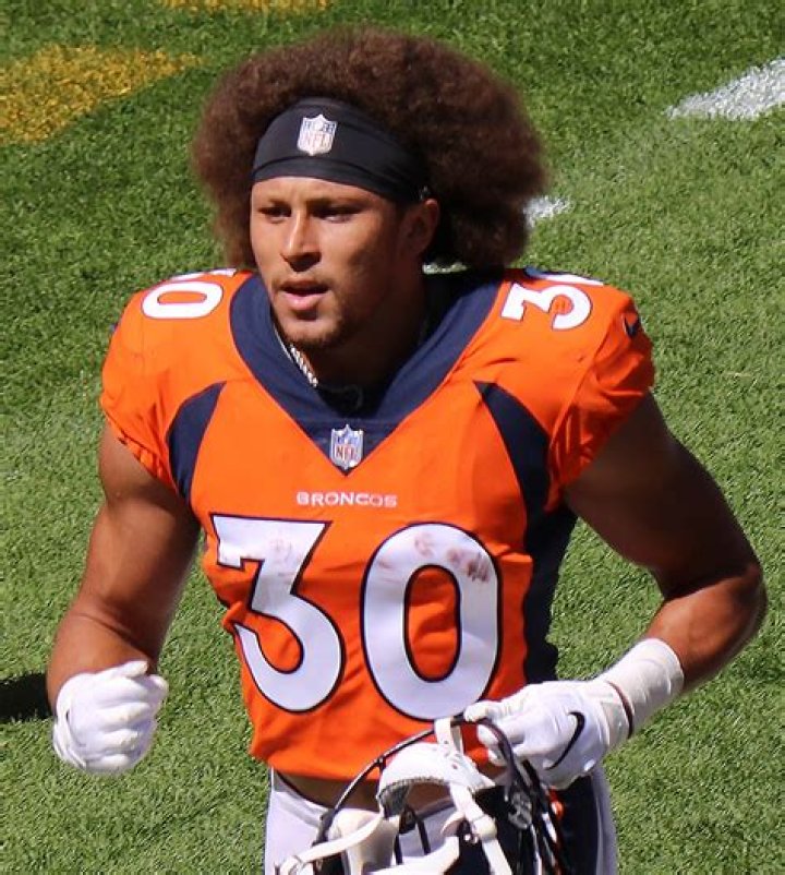 Phillip Lindsay biografía, edad, altura, esposo, net worth, familia