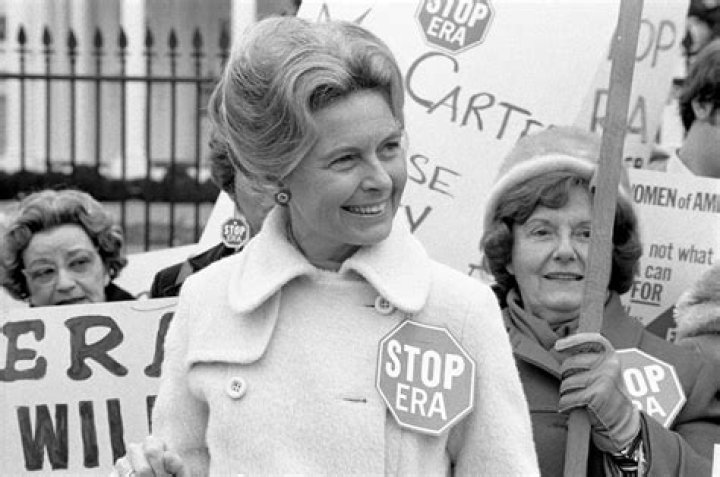 Phyllis Schlafly Biography, Age, Height, Husband, Net Worth, Family