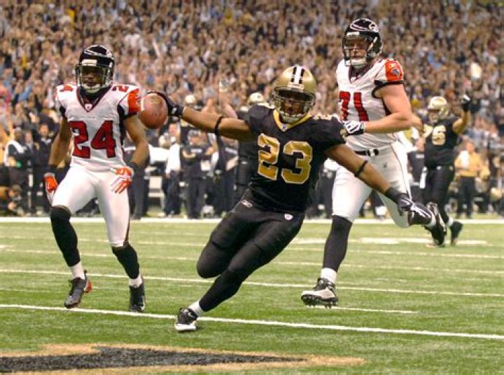 Pierre Thomas Biography, Age, Height, Wife, Net Worth, Family