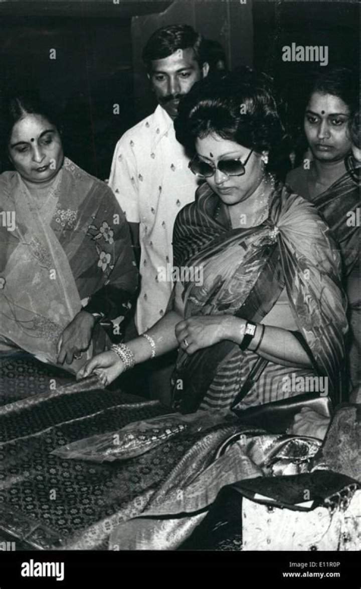 Queen Aishwarya Rajya Laxmi Devi Shah Biography, Age, Height, Husband, Net Worth, Family