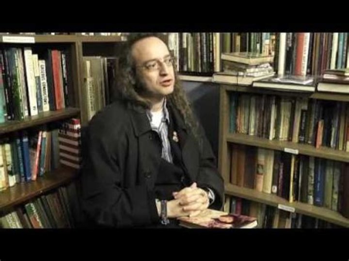 Quentin S. Crisp Biography, Age, Height, Wife, Net Worth, Family