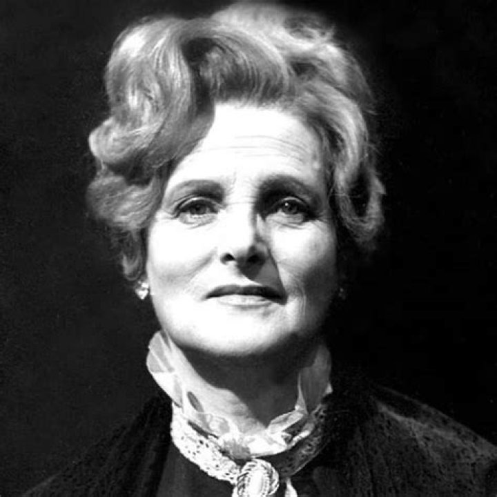 Rahela Ferari Biography, Age, Height, Husband, Net Worth, Family