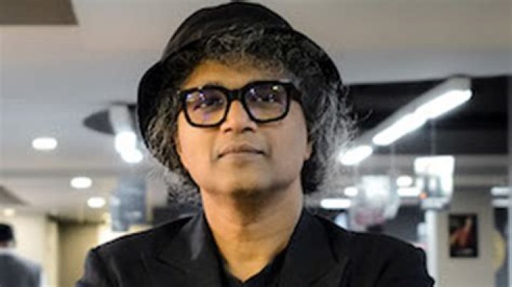 Raj Kamal Jha Biography, Age, Height, Wife, Net Worth, Family