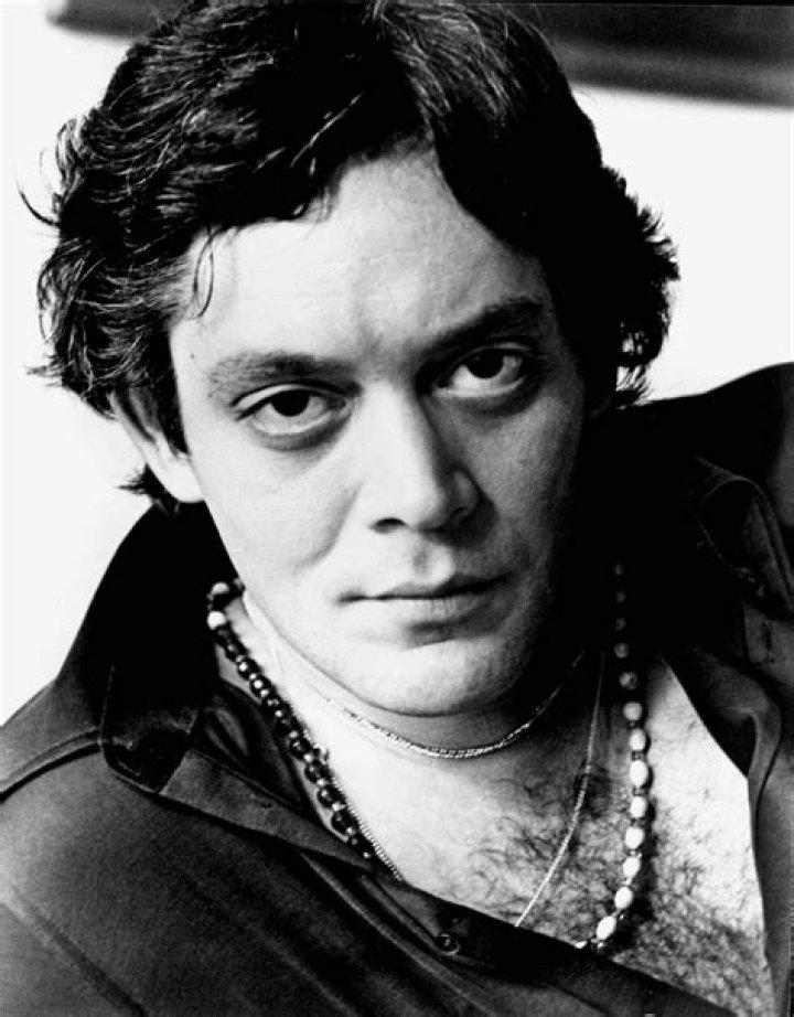 Raul Julia biografía, edad, altura, esposo, net worth, familia