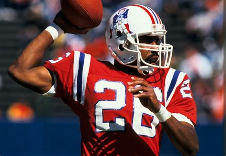 Raymond Clayborn Biography, Age, Height, Wife, Net Worth, Family