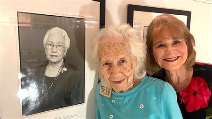 Renée Firestone biografía, edad, altura, esposa, net worth, familia