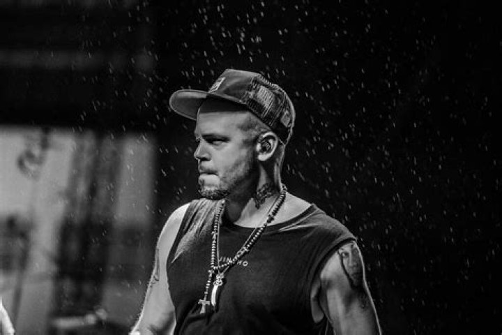 Residente Biography, Age, Height, Wife, Net Worth, Family
