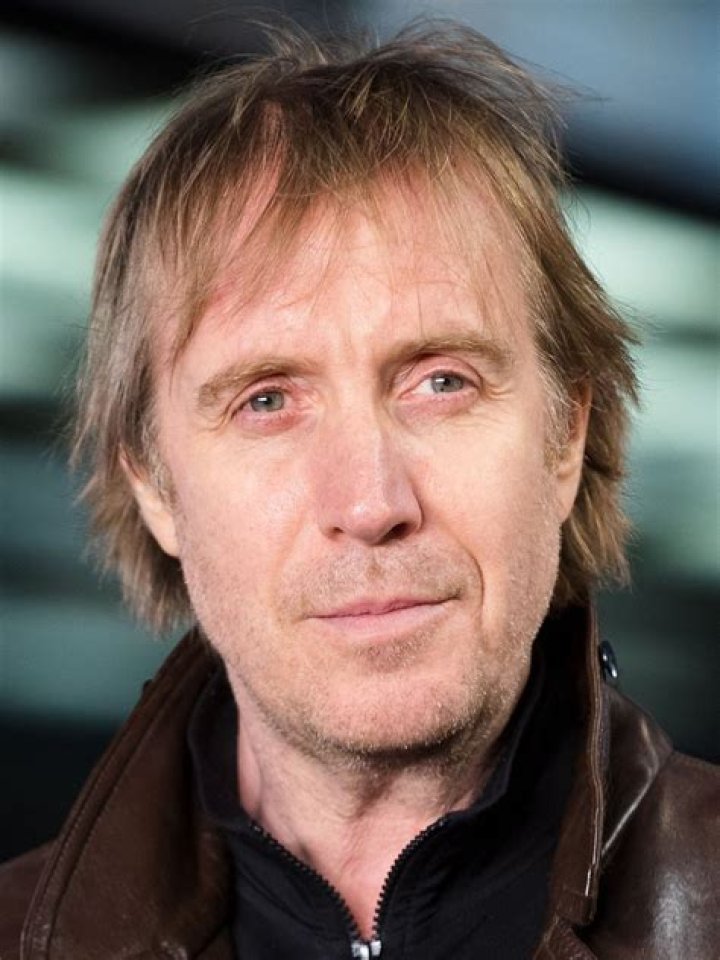 Rhys Ifans Biography, Age, Height, Wife, Net Worth, Family