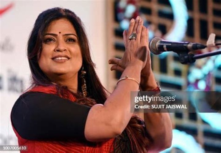 Richa Sharma Biography, Age, Height, Husband, Net Worth, Family