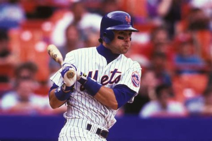 Rico Brogna Biography, Age, Height, Wife, Net Worth, Family