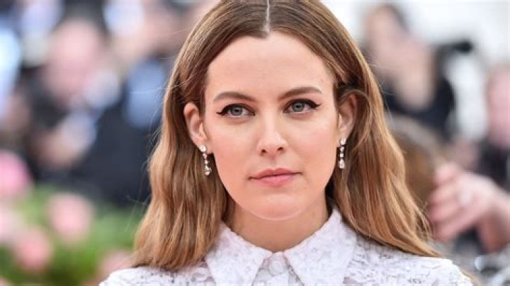 Riley Keough Biography, Age, Height, Husband, Net Worth, Family