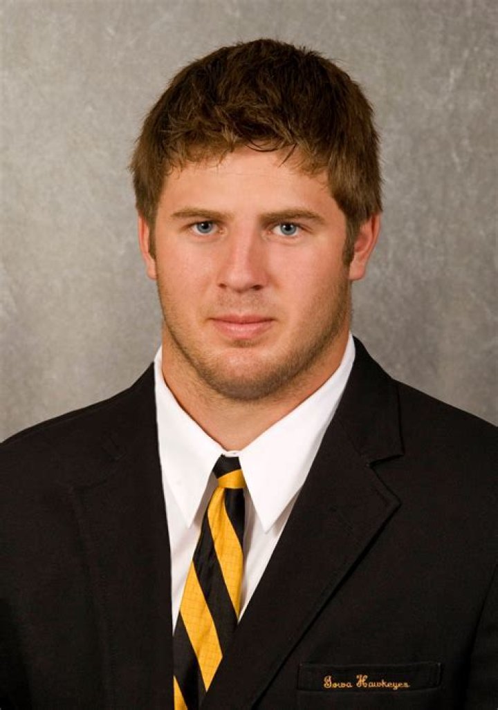 Riley Reiff Biography, Age, Height, Wife, Net Worth, Family