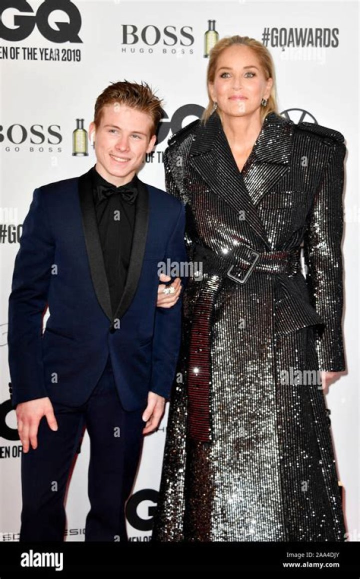 Roan Joseph Bronstein Biography, Age, Height, Wife, Net Worth, Family