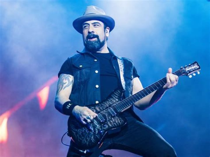 Rob Caggiano biografía, edad, altura, esposo, net worth, familia