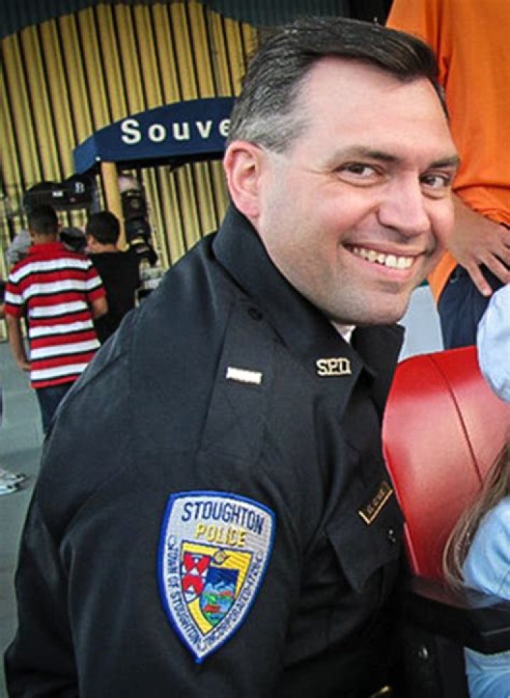 Robert Devine Biography, Age, Height, Wife, Net Worth, Family