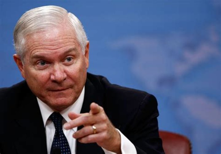 Robert Gates Biography, Age, Height, Wife, Net Worth, Family