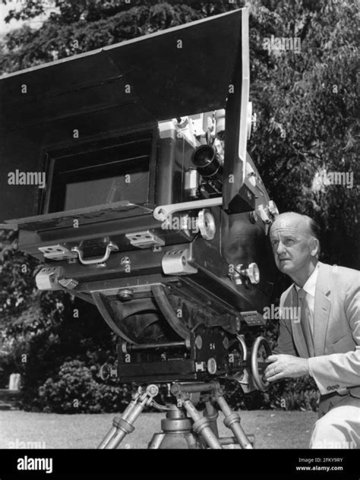 Robert Surtees Biography, Age, Height, Wife, Net Worth, Family